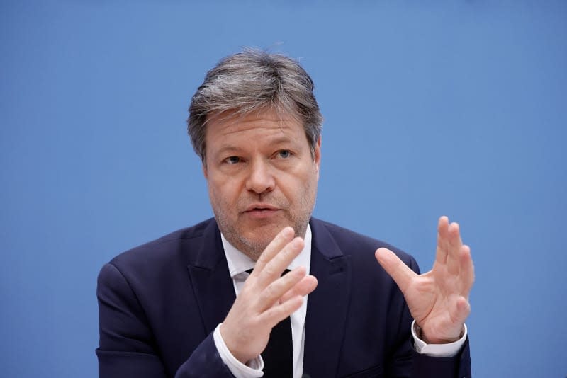 German Minister of Economics and Climate Protection Robert Habeck attends a press conference to presents the Annual 2024 Economic Report for Germany at the Federal Press Conference Center. Carsten Koall/dpa