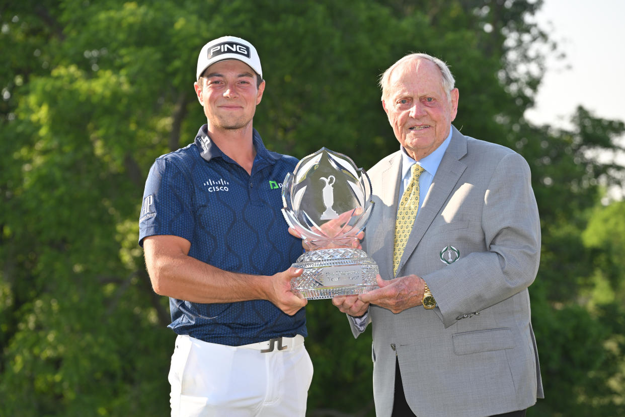 Just hours after winning at Jack Nicklaus' Memorial, Viktor Hovland is caddying for a pal trying to qualify for the U.S. Open. (Ben Jared/PGA TOUR via Getty Images)