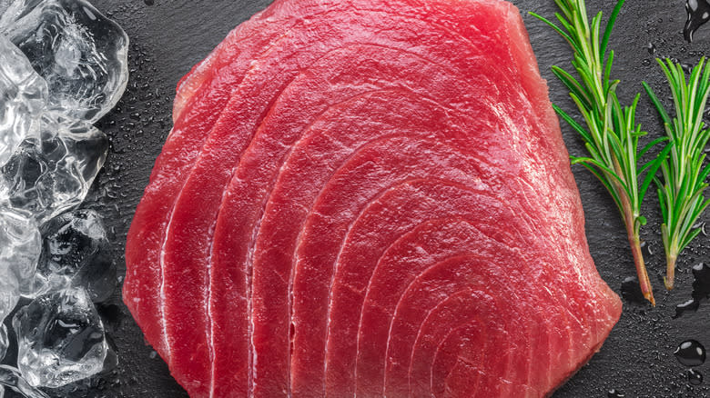 ice and tuna steak