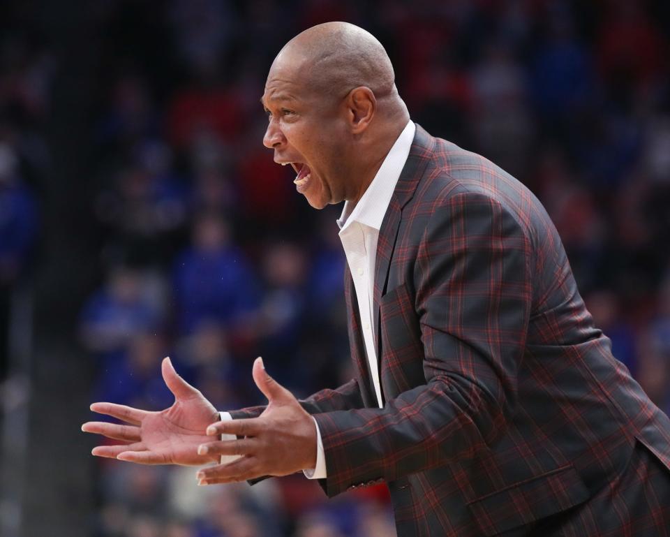 Louisville’s Kenny Payne appeals to his players in the first half at the KFC Yum! Center on Thursday.