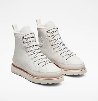 converse sneaker boot