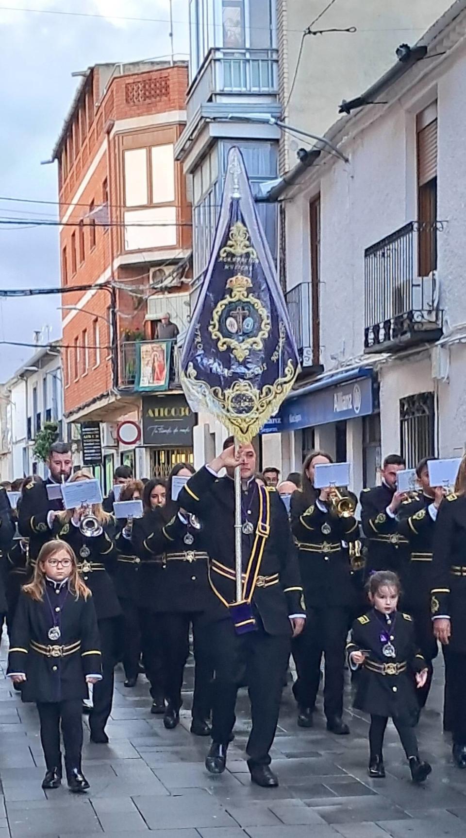 Soldadesca ataviada con pomposos complementos bajo el estruendo de cornetas, bombos y tambores. Fotos cortesía/Ana Lucía Ortega