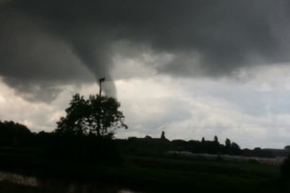 UK weather: Tornado clouds hit before thunderstorms