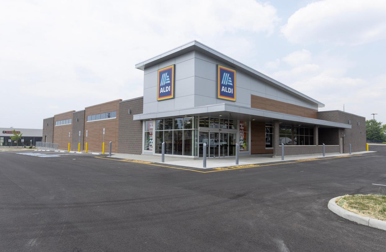 A new Aldi grocery store at 2624 Lincoln Way E in Massillon will open its doors to customers at 9 a.m. Thursday. The new store replaces the store at 5117 West Tuscarawas St. in Perry Township. That store will close at 8 p.m. today.