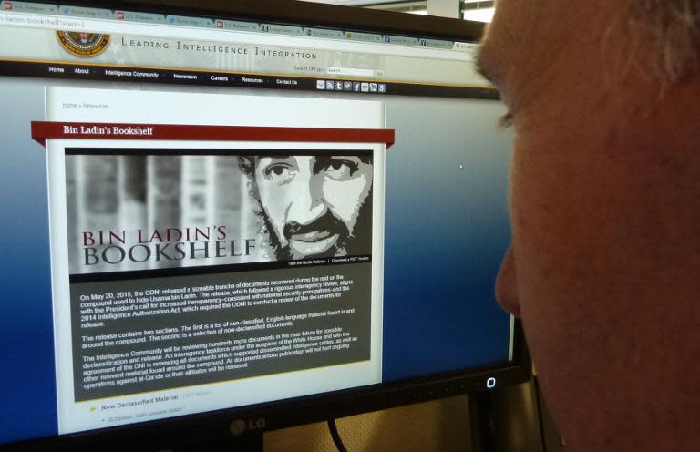 An AFP journalist looks at a page displayed on the website of the Office of the Director of National Intelligence May 20, 2015 in Washington