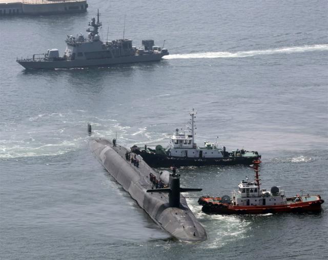 嚇阻北韓美核潛艦「密西根號」泊釜山