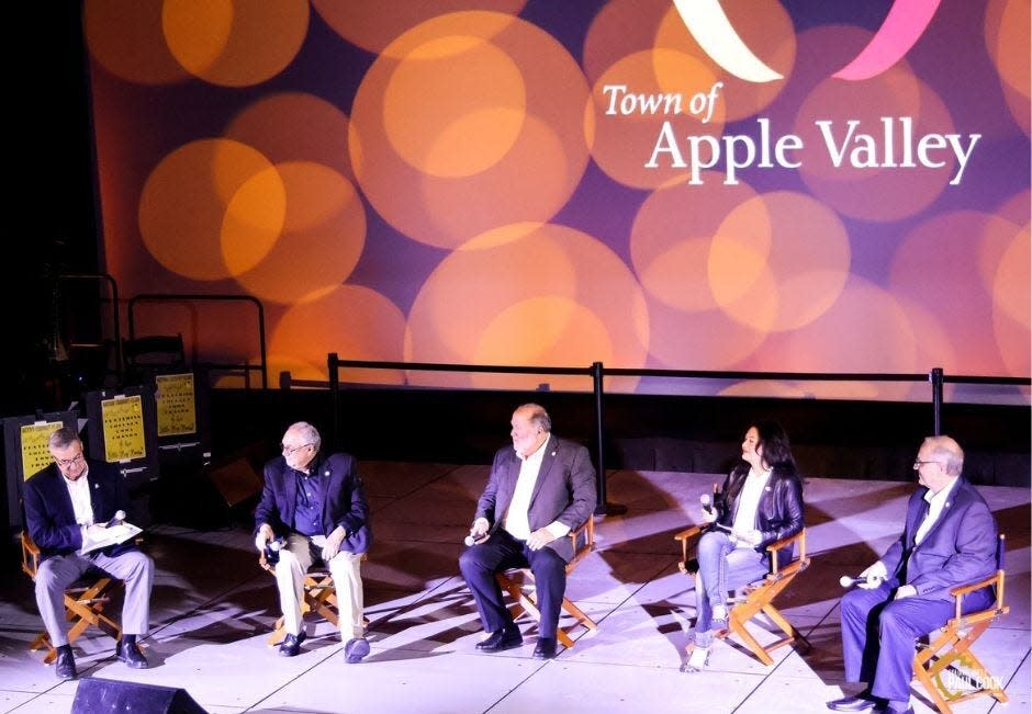 The Town of Apple Valley's "Snack-Sized" State of the Town event was recently held at its newly named Singh Center for The Arts.