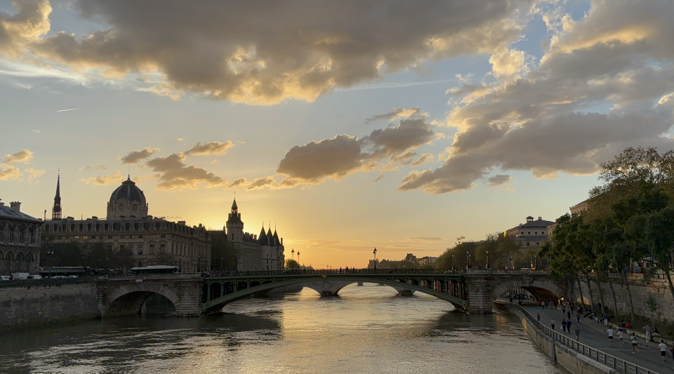 The evening sunset that greeted me at the 4th arrondissement, just minutes walk from my hotel. PHOTO: Cadence Loh, Yahoo Life Singapore