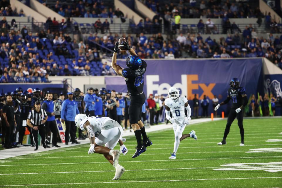 Memphis Tigers Caden Prieskorn (86) makes a reception against Tulsa on Thursday, Nov. 10, 2022 at Simmons Bank Liberty Stadium in Memphis.