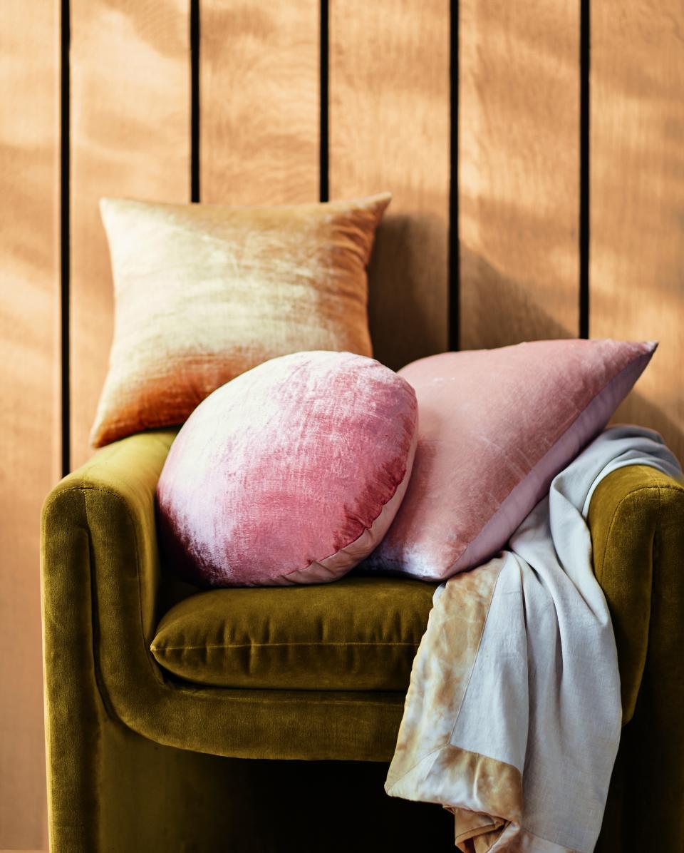 Luxurious velvet meets natural colors. These pillows are hand-dyed with natural colors extracted from flower petals, plants, and roots.
