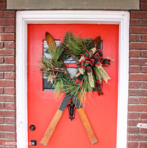 <p><a href="https://inspiredbycharm.com/12-days-of-christmas-day-4-wreath-sipration/" data-component="link" data-source="inlineLink" data-type="externalLink" data-ordinal="1">Inspired By Charm</a></p>