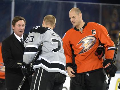 Metro ready to roll hockey fans to Dodger Stadium for Ducks vs