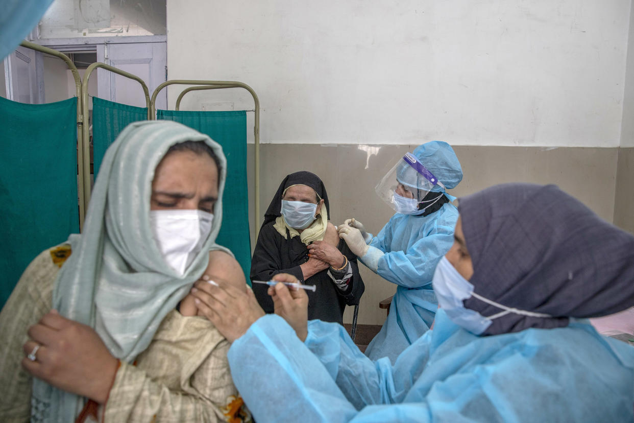 Image: A primary health center in Srinagar, Indian controlled Kashmir (Dar Yasin / AP)