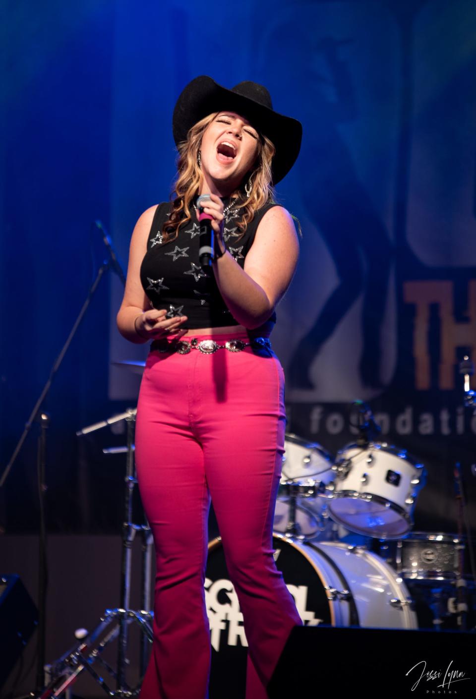 Singer Matrasa Lynn competed in the 2022 Rock the Stage Semi Finals Showcase and advanced to the finals. She returns to compete again in this year's Rock the Stage competition.