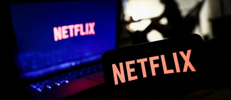 Netflix a décidé de suspendre le tournage de la série après le drame.
