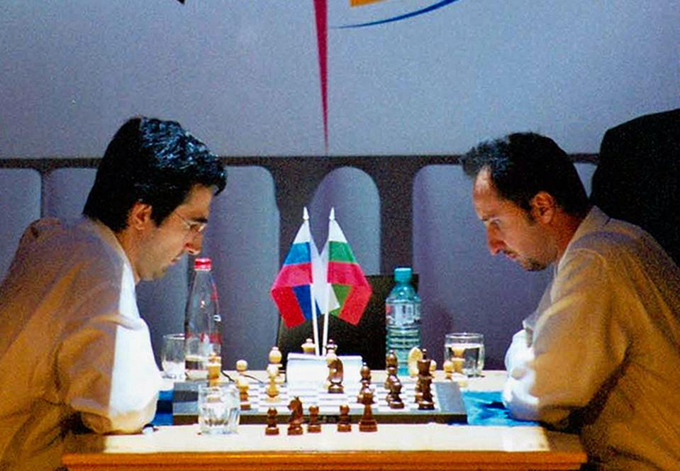 Vladimir Kramnik, left, is seen during a match against Veselin Topalov in 2006. Kramnik was accused by Topalov of taking bathroom breaks before big moves. The scandal became known as "Toiletgate".