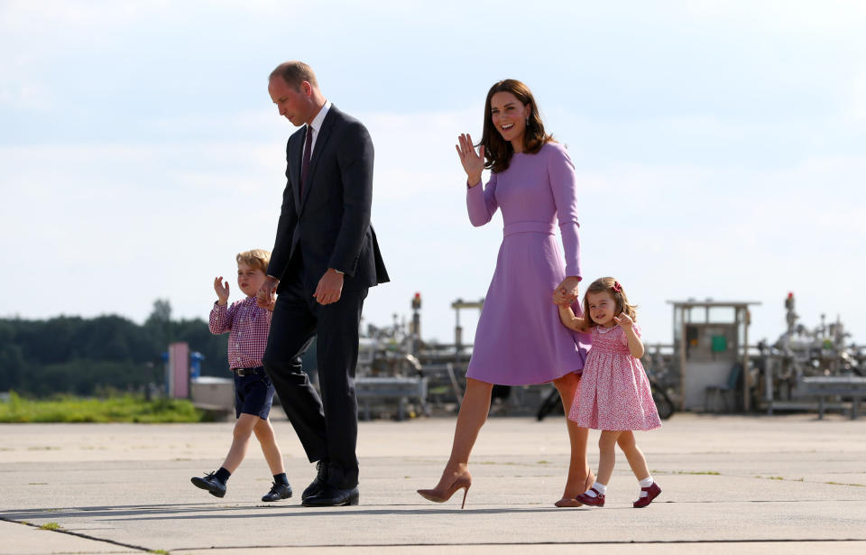 Prinz George, Prinz William, Herzogin Catherine und Prinzessin Charlotte (v.l.) bei ihrem Besuch in Hamburg. (Bild: Getty Images)