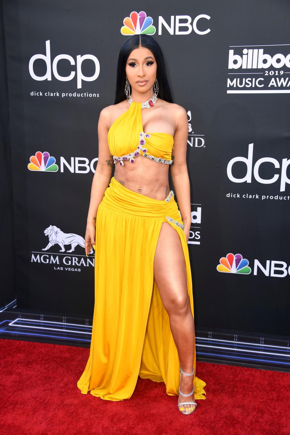 cardi b attends the 2019 Billboard Music Awards