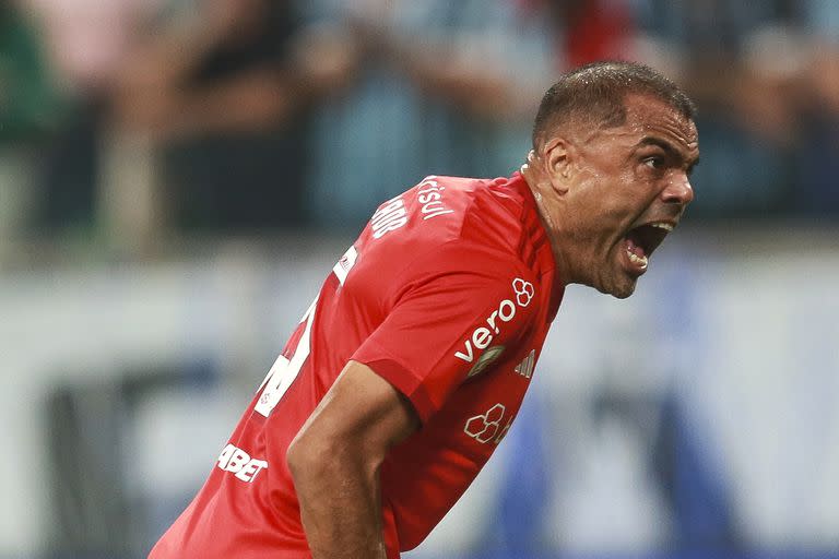 Gabriel Mercado, el ex River que comanda la defensa de Internacional de Porto Alegre.