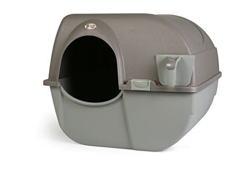 6) Paw Roll 'n Clean Self Cleaning Litter Box Large