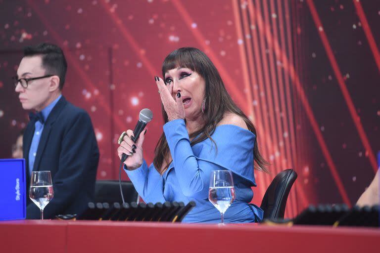 Moria Casán se emocionó al ver a Sol 1 y Sol 2 en la pista, y al recordar la lucha de sus amigas trans