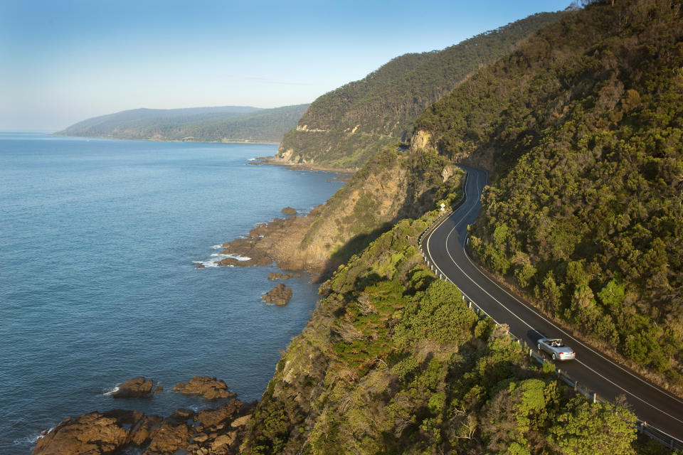 Scenic view of the Great Ocean Road during a road trip. (Photo: Robert Blackburn/Visit Victoria)