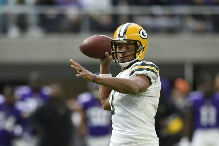 Brett Hundley of the Green Bay Packers throws the ball during the second quarter against the Minnesota Vikings, at US Bank Stadium in Minneapolis, Minnesota, on October 15, 2017