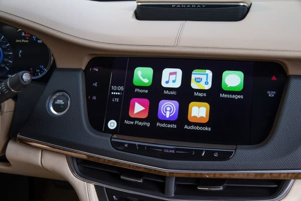 iPhone apps displayed on the dashboard of a Cadillac CT6, via the CarPlay interface. Source: Digital Trends