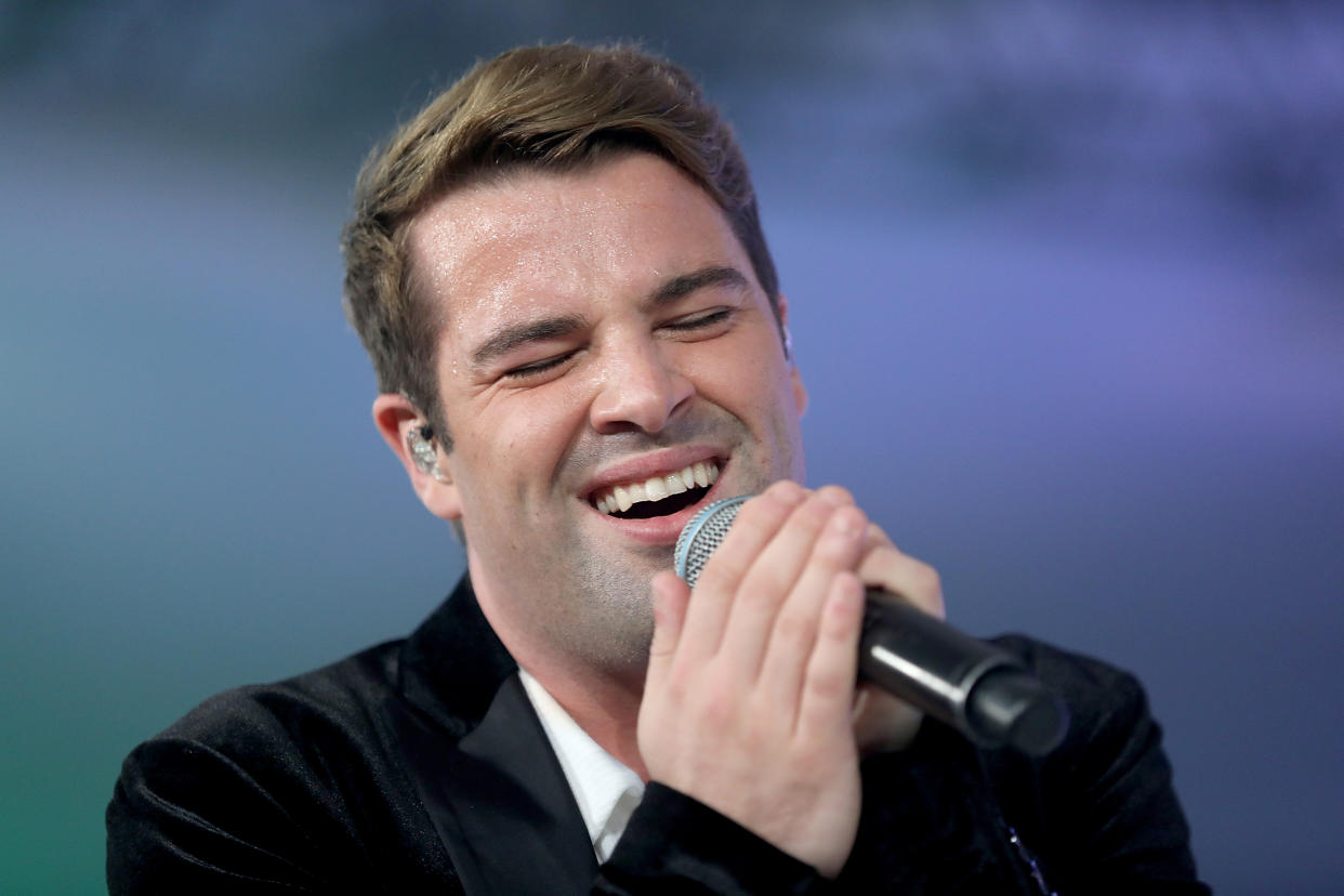 LONDON, ENGLAND - OCTOBER 04:  Joe McElderry performs at the Breast Cancer Care London Fashion Show in association with Dorothy Perkins at Park Plaza Westminster Bridge Hotel on October 4, 2018 in London, England.  (Photo by Tim P. Whitby/Tim P. Whitby/Getty Images for Breast Cancer Care)