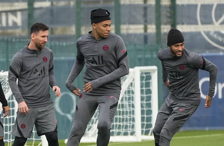 Messi, Mbappé y Neymar en un entrenamiento del PSG