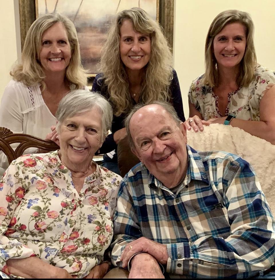 Jeni with her sisters and parents before her mother's diagnosis