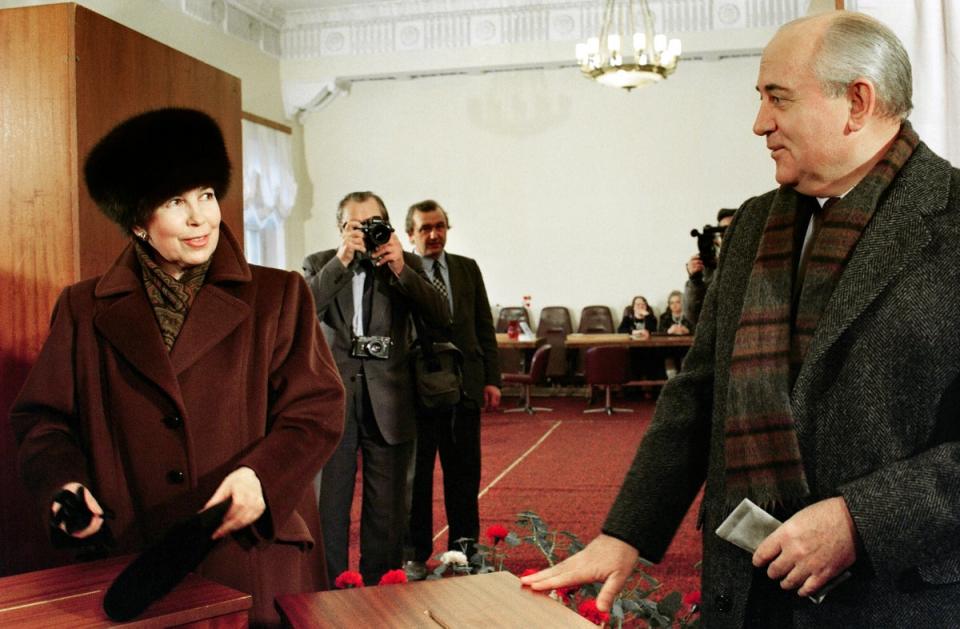 Soviet President Mikhail Gorbachev and his wife Raisa in 1991 (AFP/Getty Images)