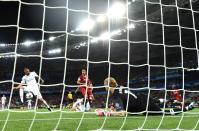 <p>Benzema strikes in fortunate fashion to give Real Madrid the lead </p>