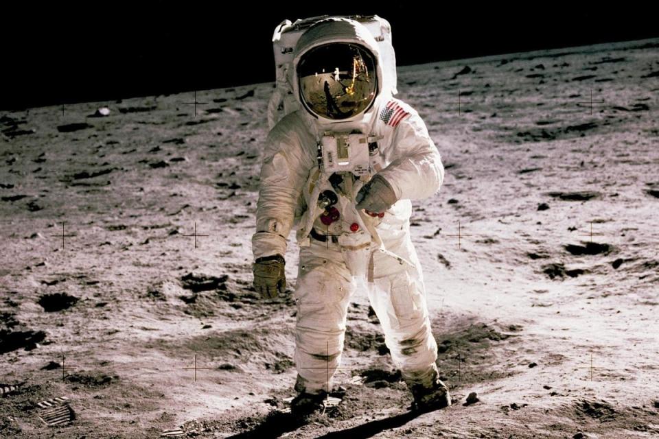 US astronaut Buzz Aldrin walking on the lunar surface (NASA)