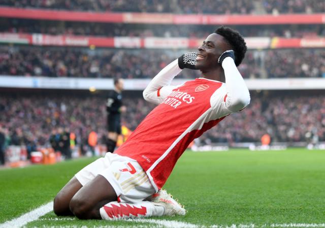 Arsenal continues perfect start with 3-0 win to top Premier League