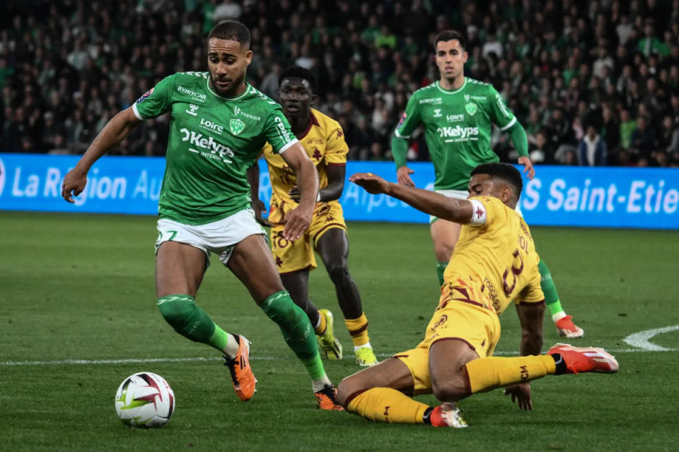 Yvann Maçon looking to stay at Saint-Étienne amid Ligue 1 interest