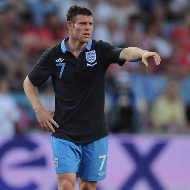 Nom: James Milner<br>Poste: Milieu<br>Date de naissance (Âge): 04/01/1986 (26)<br>Numéro: 16<br>Club: Man. City (Angleterre ENG)