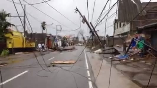  Typhoon Haiyan made landfall in the central Philippines on Friday, November 8, bringing powerful winds, heavy rain and storm surges. Haiyan, locally known as Yolanda, saw sustained winds of up to 195mph, and left a trail of destruction in its wake. This video shows the aftermath of the storm in the Banica neighbourhood of Roxas City. Credit: Ren Hechanova Liza 