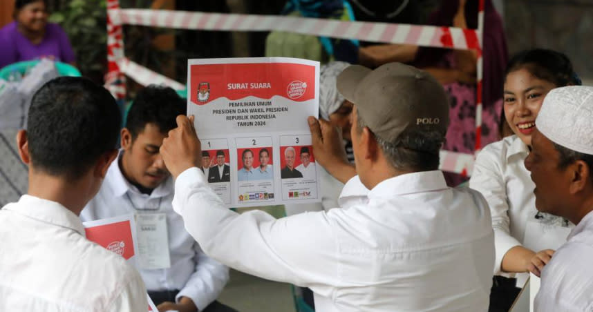 印尼選舉造成84名選務人員過勞死。（圖／美聯社）
