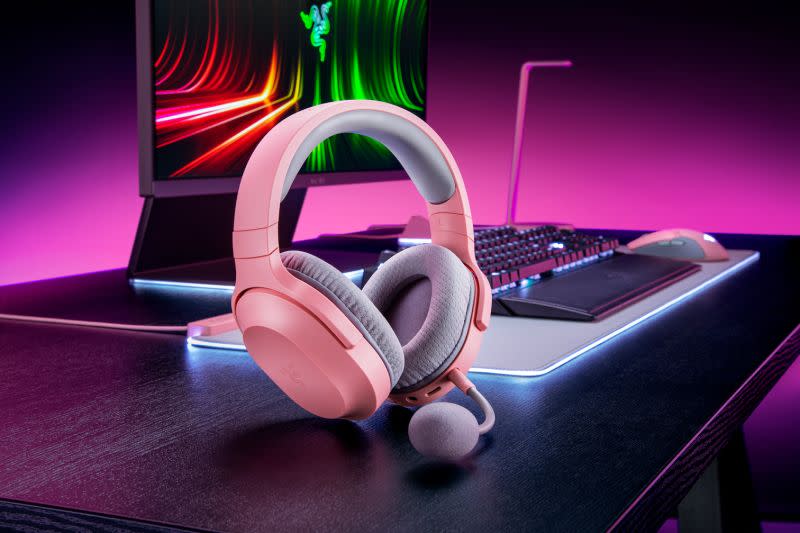 ▲Razer Barracuda X配備可拆卸HyperClear心型指向麥克風。(圖/官方提供)