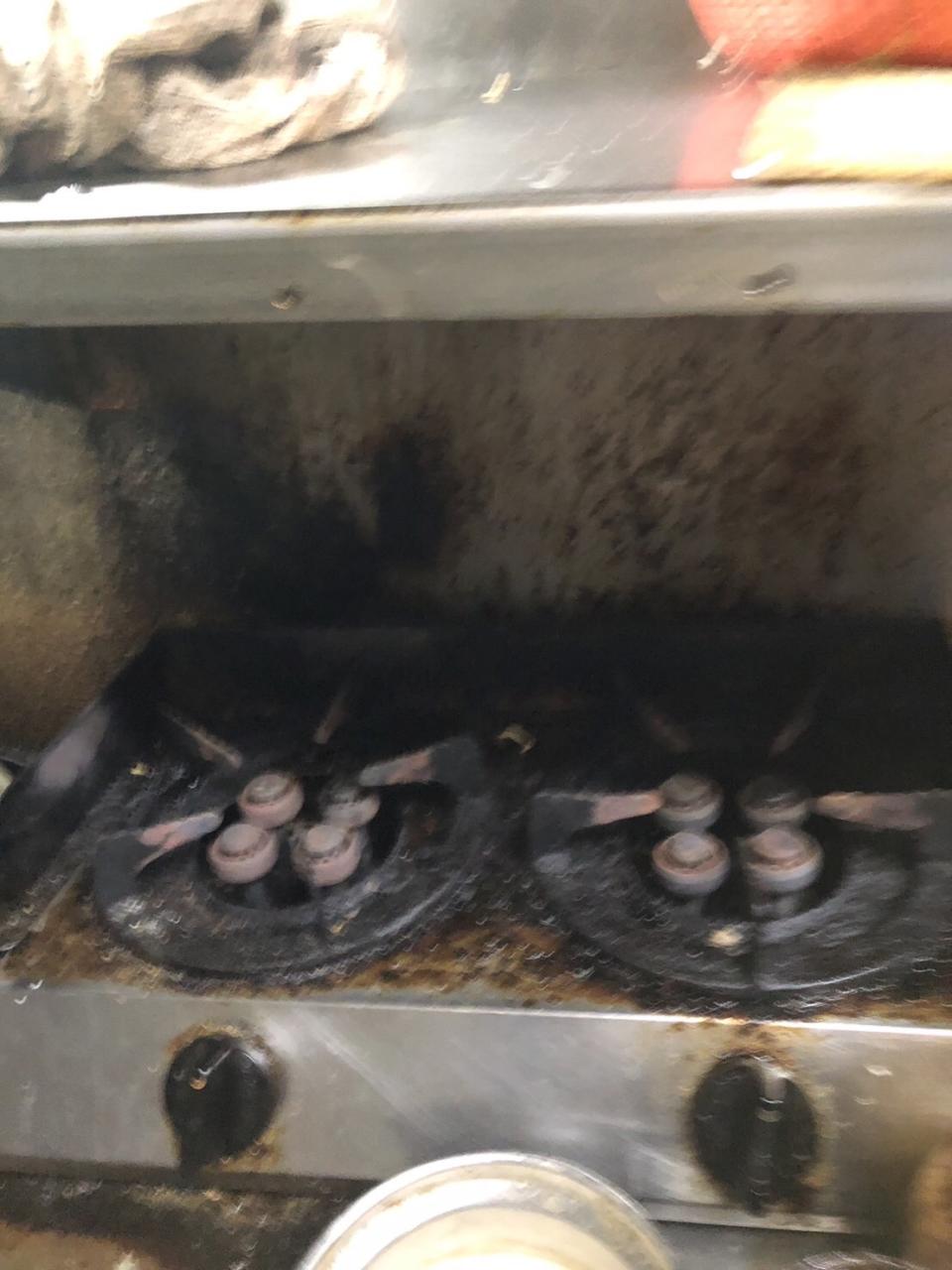 11人吃完煙燻、鹹水鵝肉送醫！ 南港鵝肉店「髒亂噁況」曝光 245