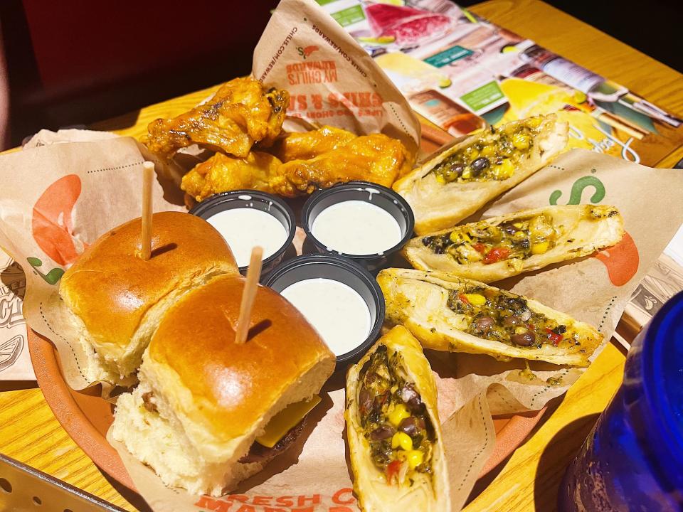 chilis restaurant appetizer sampler platter