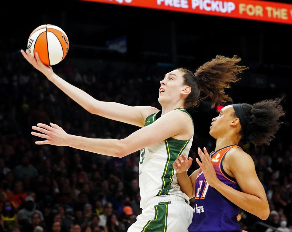 July 22, 2022;  Phoenix, Arizona; USA; Storm forward Breanna Stewart (30) makes a layup against Mercury forward Brianna Turner (21) during the first half at the Footprint Center.