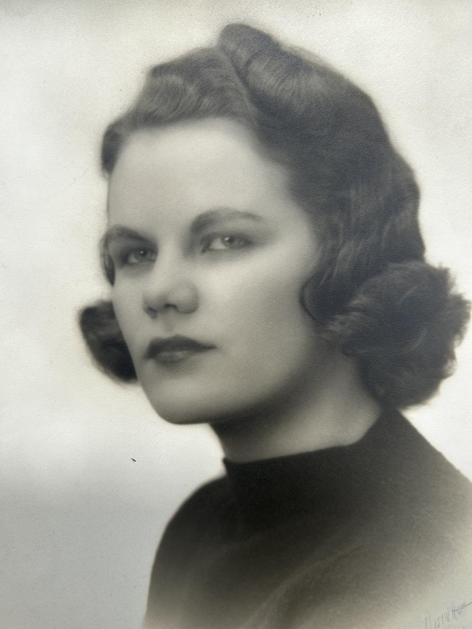 Bobbie West at 19.