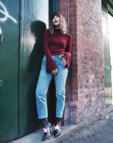 Forget about the classic skinny jean, it’s all about the mom jeans. Wear them with a trendy ankle boot and you literally cannot go wrong.