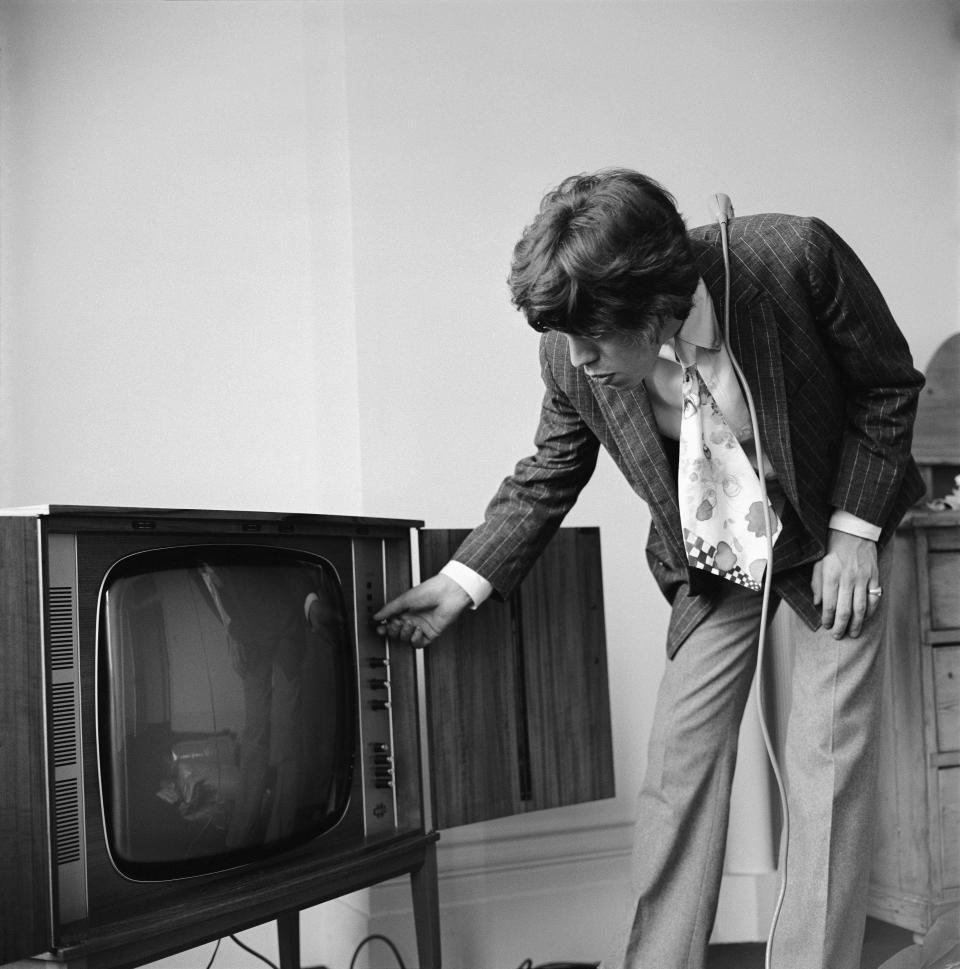 Mick Jagger at home. Harley House, Marylebone RoadGered Mankowitz