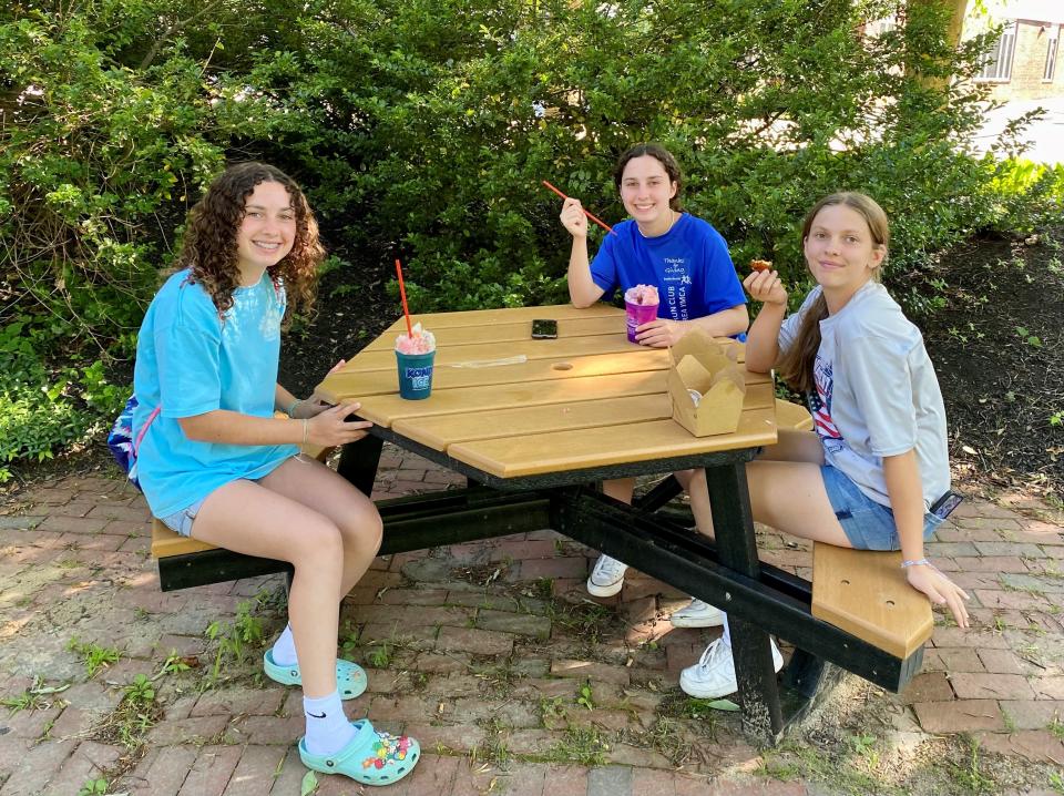 Exeter middle-schoolers Bri Paterna, left to right, Lexi Paterna and Lana Ruffner at a recent Tune & Fork Tuesday.