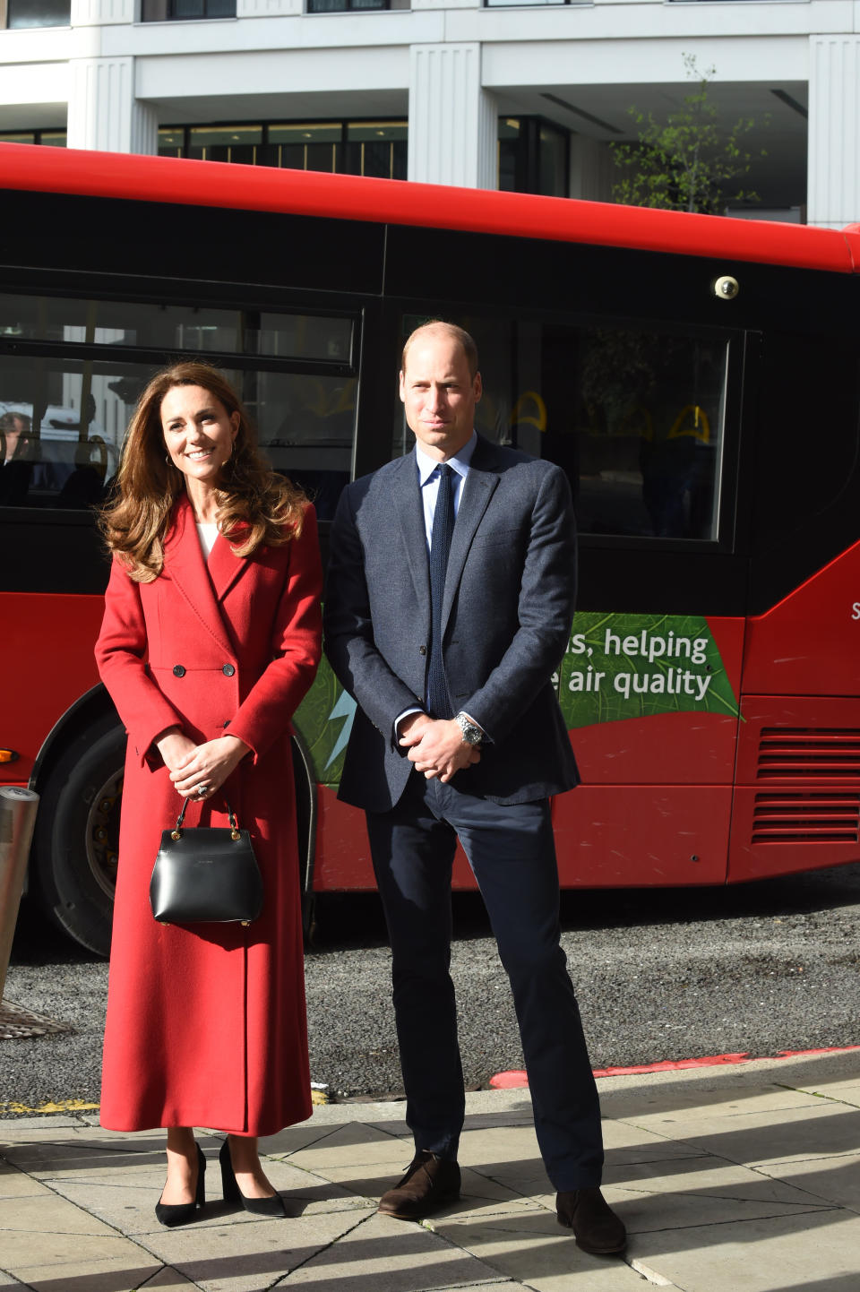 LONDON, ENGLAND - OCTOBER 20: Prince William, Duke of Cambridge and Catherine, Duchess of Cambridge visit the launch of the Hold Still campaign at Waterloo Station on October 20, 2020 in London, England. (Photo by Jeremy Selwyn - WPA Pool/Getty Images)