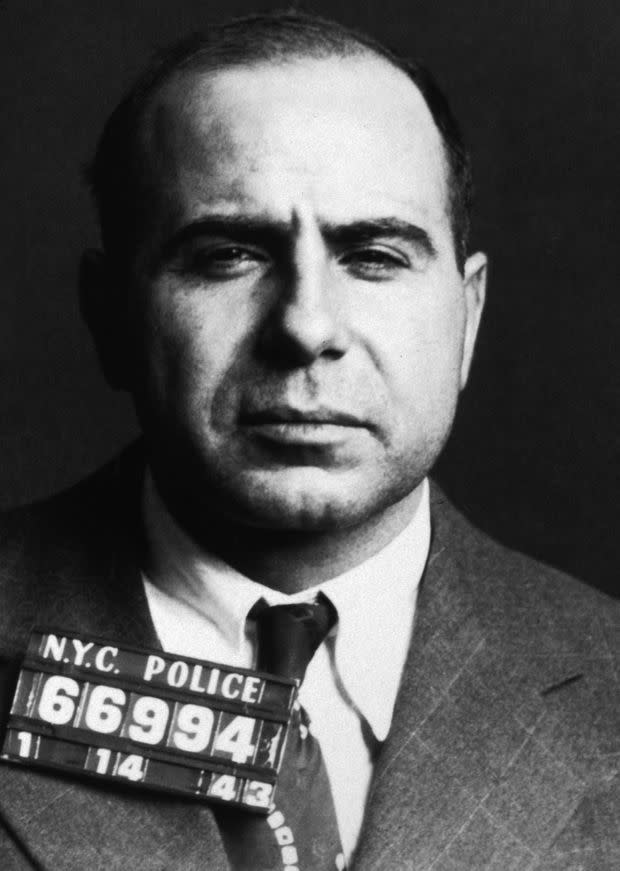 Carmine Galante, sur un « mugshot » (photo d'identification judiciaire) de 1943.