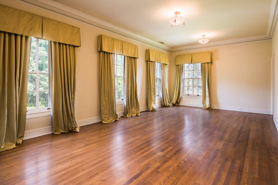 Enjoy hard wood floors and lots of natural light. (Photo: Berkshire Hathaway HomeServices California Properties)